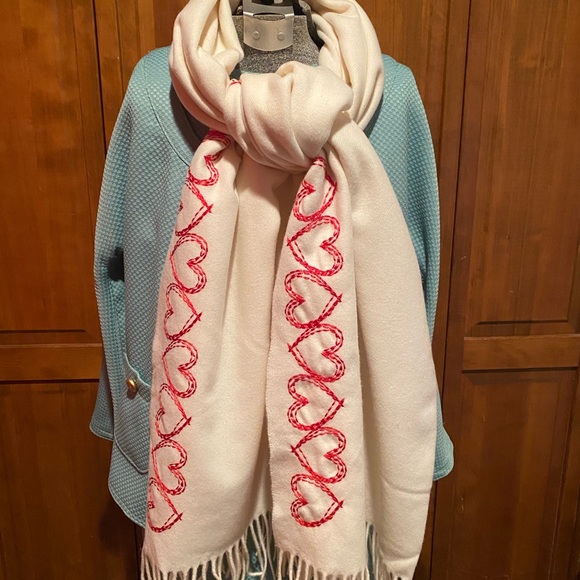 Moschino Hearts Wool Scarf - Picture 4 of 5